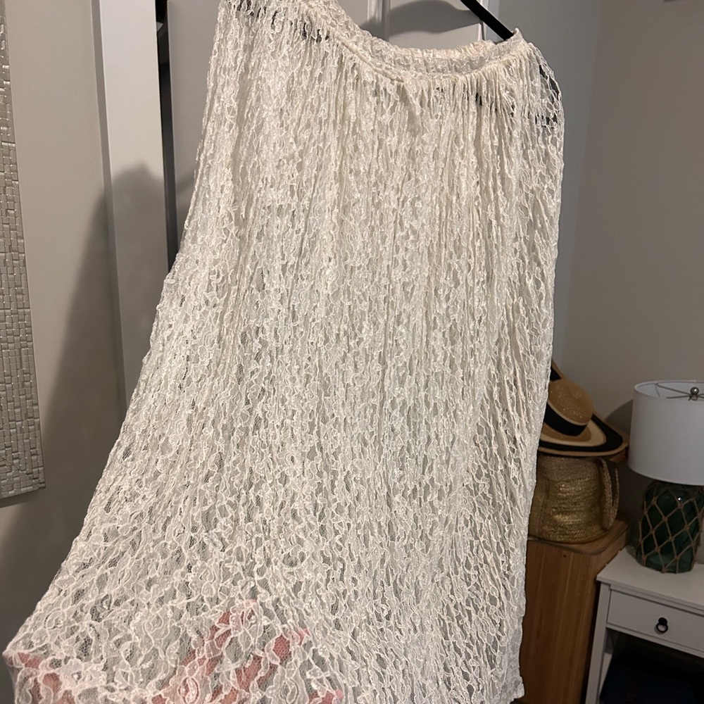 RESORT READY SKIRT !!! no concerns ! S/ M !